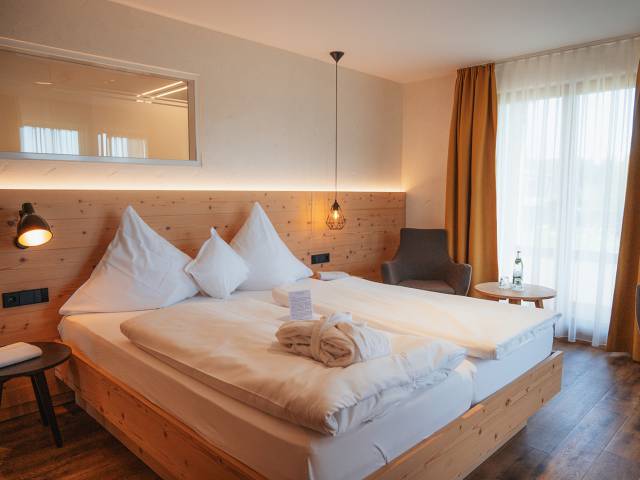 Doppelbett im Hotel Grüner Wald