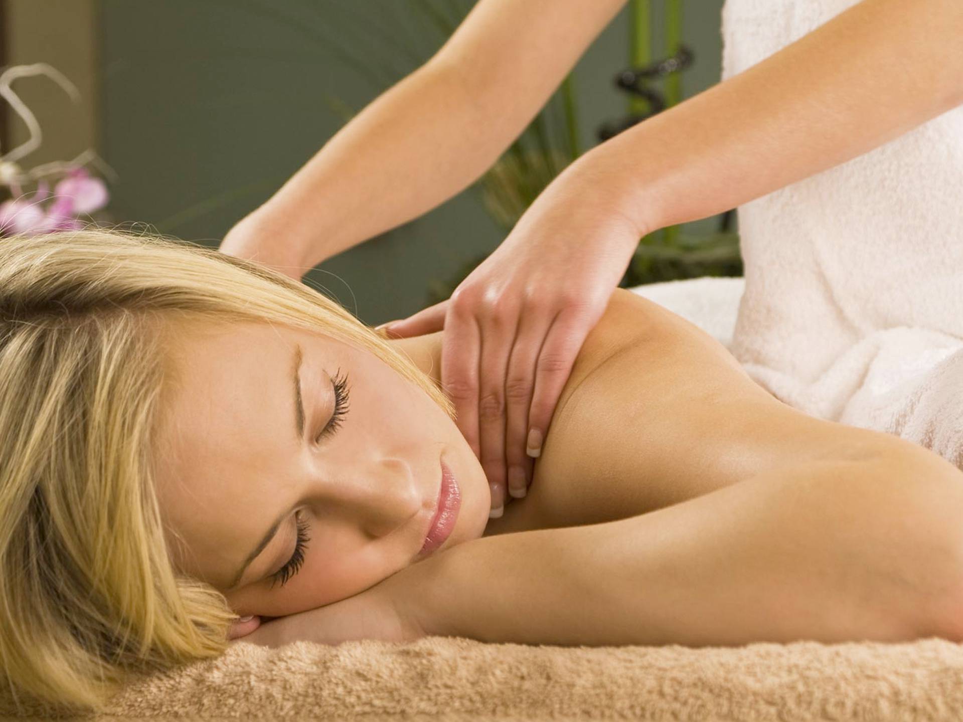 Nackenmassage Wellnesshotel Grüner Wald