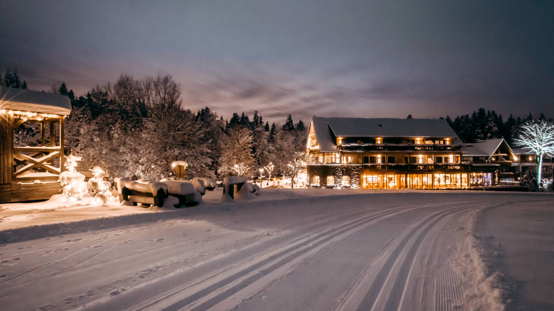 Winter-Außenansicht vom Hotel Grüner Wald in Freudenstadt